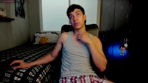 Snapshot of noxx_stark chatting on 02.18.26 Noxx online show from 02.18.26