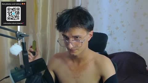 Snapshot of nuar_x chatting on 04.03.26 Nuar X online show from 04.03.26