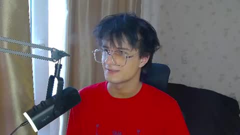 Snapshot of nuar_x chatting on 06.26.26 Nuar X online show from 06.26.26