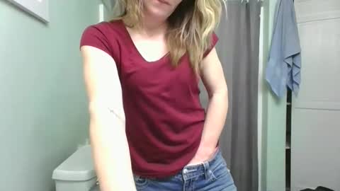 Snapshot of nudenene22 chatting on 04.03.26 nudenene22 online show from 04.03.26