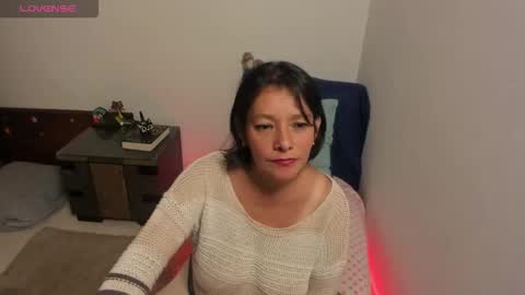 nuit_rose online show from 11.15.25