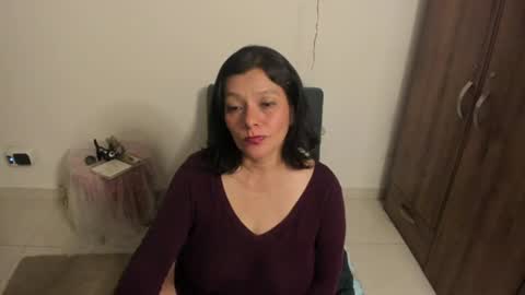 Snapshot of nuit_rose chatting on 06.11.26 nuit_rose online show from 06.11.26