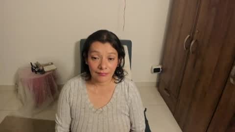 Snapshot of nuit_rose chatting on 06.12.26 nuit_rose online show from 06.12.26