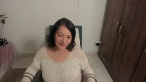 Snapshot of nuit_rose chatting on 06.19.26 nuit_rose online show from 06.19.26