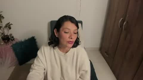 Snapshot of nuit_rose chatting on 06.28.26 nuit_rose online show from 06.28.26