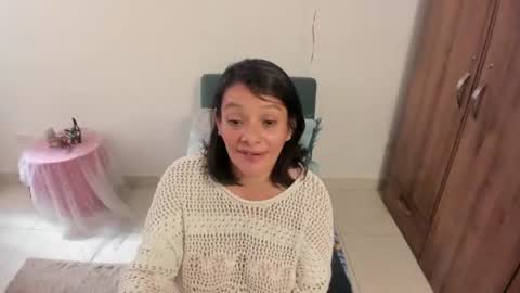 Snapshot of nuit_rose chatting on 07.23.26 nuit_rose online show from 07.23.26