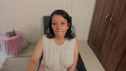 Snapshot of nuit_rose chatting on 07.29.26 nuit_rose online show from 07.29.26