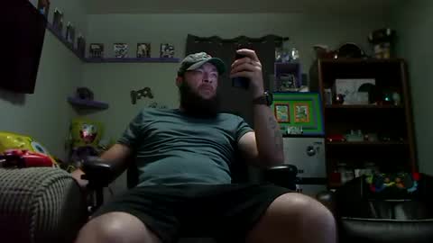 Snapshot of number1dad_ chatting on 09.10.25 Awwwww Hey Sweetie Pies. Welcome To The Sweetie Pie Lounge. Enjoy The Dad-Cast. SweetCorny Fun-loving Dad Talk. online show from 09.10.25