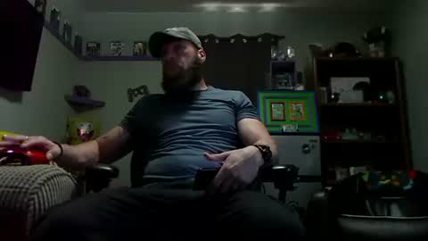 Snapshot of number1dad_ chatting on 09.12.25 Awwwww Hey Sweetie Pies. Welcome To The Sweetie Pie Lounge. Enjoy The Dad-Cast. SweetCorny Fun-loving Dad Talk. online show from 09.12.25