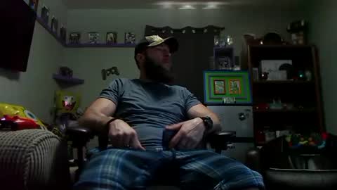 Snapshot of number1dad_ chatting on 09.17.25 Awwwww Hey Sweetie Pies. Welcome To The Sweetie Pie Lounge. Enjoy The Dad-Cast. SweetCorny Fun-loving Dad Talk. online show from 09.17.25