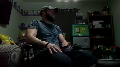 Snapshot of number1dad_ chatting on 09.30.25 Awwwww Hey Sweetie Pies. Welcome To The Sweetie Pie Lounge. Enjoy The Dad-Cast. SweetCorny Fun-loving Dad Talk. online show from 09.30.25