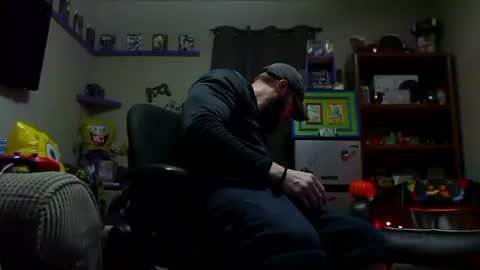 Snapshot of number1dad_ chatting on 10.31.25 Awwwww Hey Sweetie Pies. Welcome To The Sweetie Pie Lounge. Enjoy The Dad-Cast. SweetCorny Fun-loving Dad Talk. online show from 10.31.25