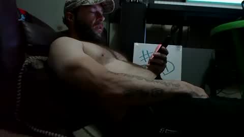 Snapshot of number1dad_ chatting on 11.08.25 Awwwww Hey Sweetie Pies. Welcome To The Sweetie Pie Lounge. Enjoy The Dad-Cast. SweetCorny Fun-loving Dad Talk. online show from 11.08.25