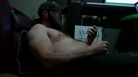 Snapshot of number1dad_ chatting on 11.11.25 Awwwww Hey Sweetie Pies. Welcome To The Sweetie Pie Lounge. Enjoy The Dad-Cast. SweetCorny Fun-loving Dad Talk. online show from 11.11.25