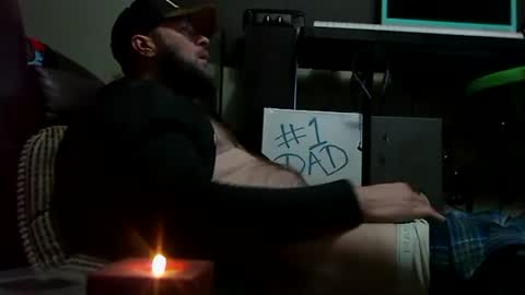 Snapshot of number1dad_ chatting on 11.29.25 Awwwww Hey Sweetie Pies. Welcome To The Sweetie Pie Lounge. Enjoy The Dad-Cast. SweetCorny Fun-loving Dad Talk. online show from 11.29.25