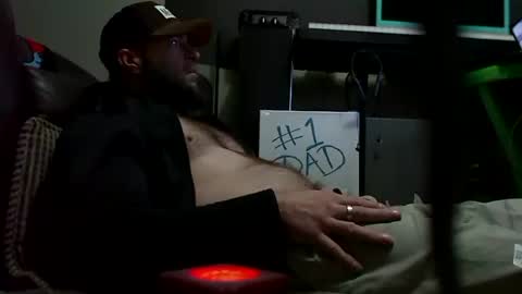 Snapshot of number1dad_ chatting on 11.30.25 Awwwww Hey Sweetie Pies. Welcome To The Sweetie Pie Lounge. Enjoy The Dad-Cast. SweetCorny Fun-loving Dad Talk. online show from 11.30.25