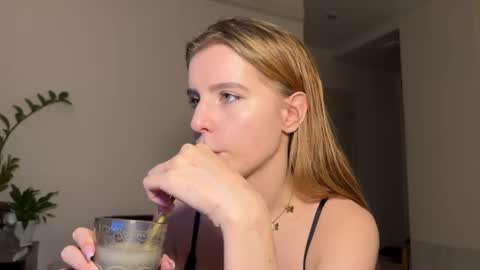 nura_foxx online show from 12.17.25