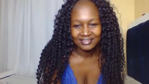 Snapshot of nutgal_ chatting on 10.27.25 nutgal online show from 10.27.25