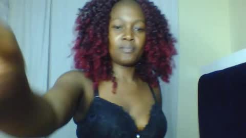 Snapshot of nutgal_ chatting on 11.15.25 nutgal online show from 11.15.25