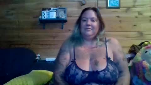 Snapshot of nutmegmatee chatting on 11.20.25 nutmegmatee online show from 11.20.25