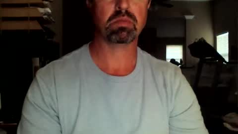 Snapshot of nvrenuff1979 chatting on 09.18.25 nvrenuff1979 online show from 09.18.25