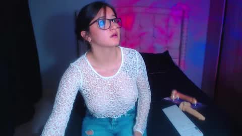 NyahMackenzie online show from 12.30.24