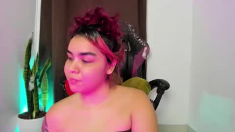 Nia online show from 12.04.25