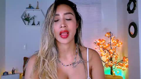 Nycole online show from 12.23.24