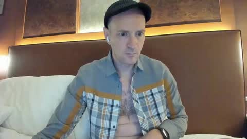 Snapshot of nyhudsonvalleyfun chatting on 02.24.25 HudsonValleyNYfun online show from 02.24.25