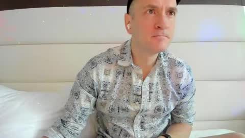 Snapshot of nyhudsonvalleyfun chatting on 04.02.26 HudsonValleyNYfun online show from 04.02.26