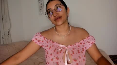 Snapshot of nykhor_paul chatting on 12.04.25 Vanessa online show from 12.04.25