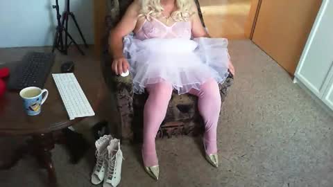 Strumpfhose online show from 10.11.25