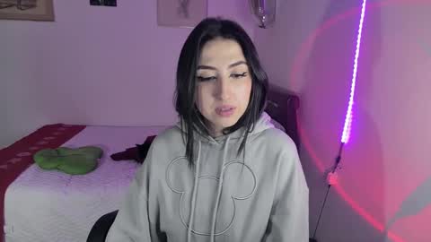 Snapshot of nymph_frida chatting on 12.06.24 Frida online show from 12.06.24