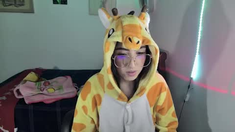 Snapshot of nymph_frida chatting on 12.30.24 Frida online show from 12.30.24