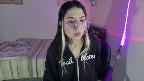 Snapshot of nymph_frida chatting on 02.24.25 Frida online show from 02.24.25