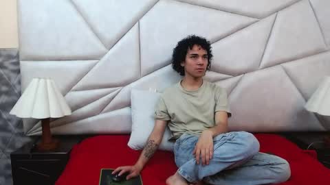nyx_and_arian online show from 04.22.26
