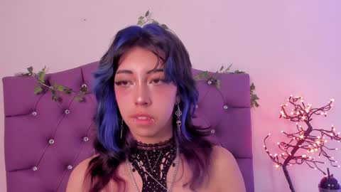 Snapshot of nyx_nayla chatting on 12.10.24 online show from 12.10.24