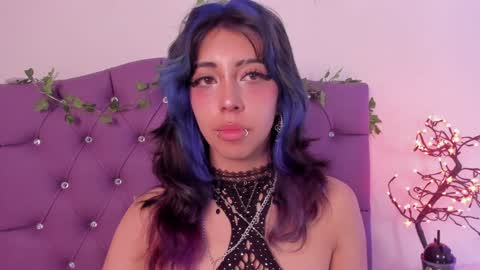 Snapshot of nyx_nayla chatting on 12.10.24 online show from 12.10.24