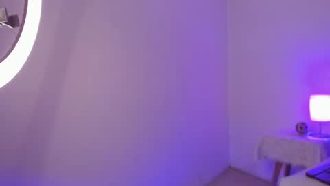 Snapshot of nyx_nayla chatting on 01.11.25 online show from 01.11.25