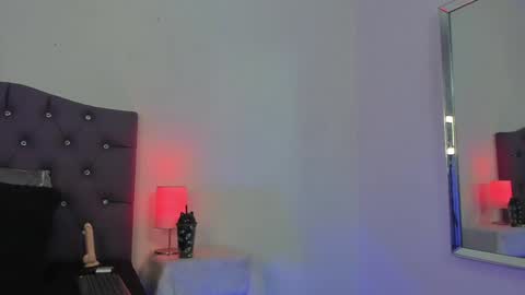 Snapshot of nyx_nayla chatting on 01.25.25 online show from 01.25.25