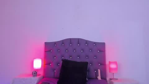 Snapshot of nyx_nayla chatting on 02.01.25 online show from 02.01.25