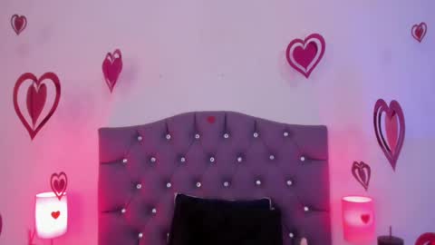 Snapshot of nyx_nayla chatting on 02.20.25 online show from 02.20.25