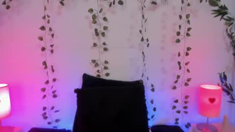 Snapshot of nyx_nayla chatting on 03.05.25 online show from 03.05.25