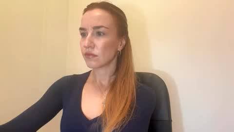 Snapshot of nyxelia_ chatting on 11.11.25 Anastasia online show from 11.11.25