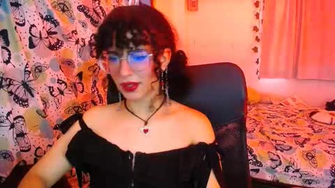 Snapshot of nyxxei chatting on 01.13.26 Nyxxei online show from 01.13.26