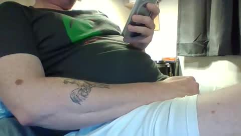 Snapshot of obedient9402 chatting on 11.23.25 obedient9402 online show from 11.23.25