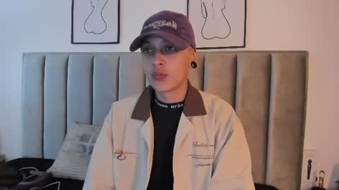 Sara Help me reach 1000 followers online show from 07.28.26