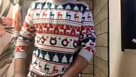 Snapshot of ocassional_dreams chatting on 12.14.25 ocassional_dreams online show from 12.14.25