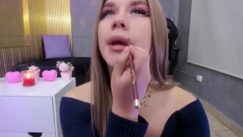 Snapshot of ocean_tay chatting on 11.03.25 ocean_tay online show from 11.03.25