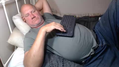 Snapshot of oceanwalk chatting on 04.04.26 oceanwalk online show from 04.04.26